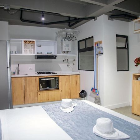 דירות מדיין Edificio Helena מראה חיצוני תמונה