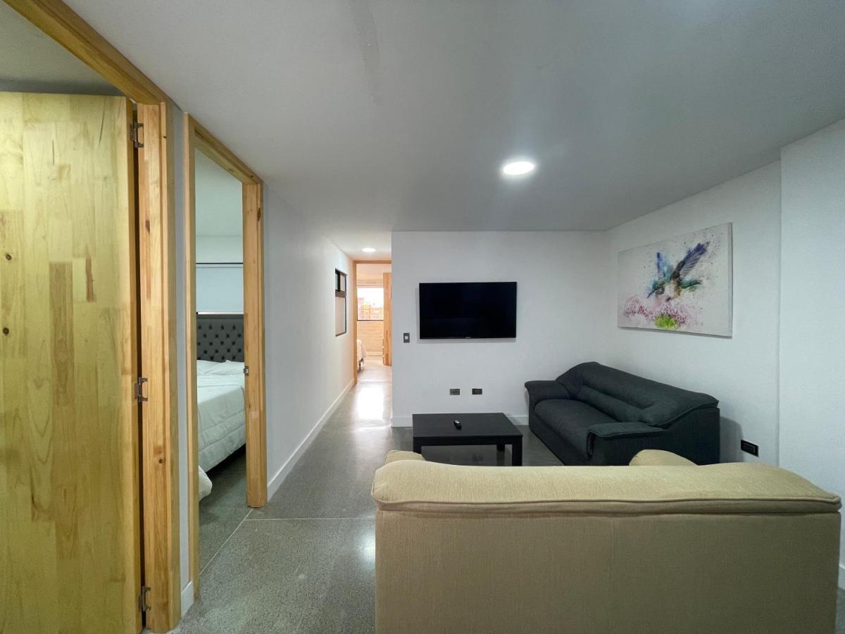 דירות מדיין Edificio Helena מראה חיצוני תמונה